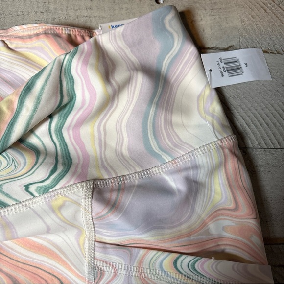 Old Navy High Waisted Powersoft Biker 6"  Plus Size 4X Pastel Swirl Shorts - Picture 5 of 15